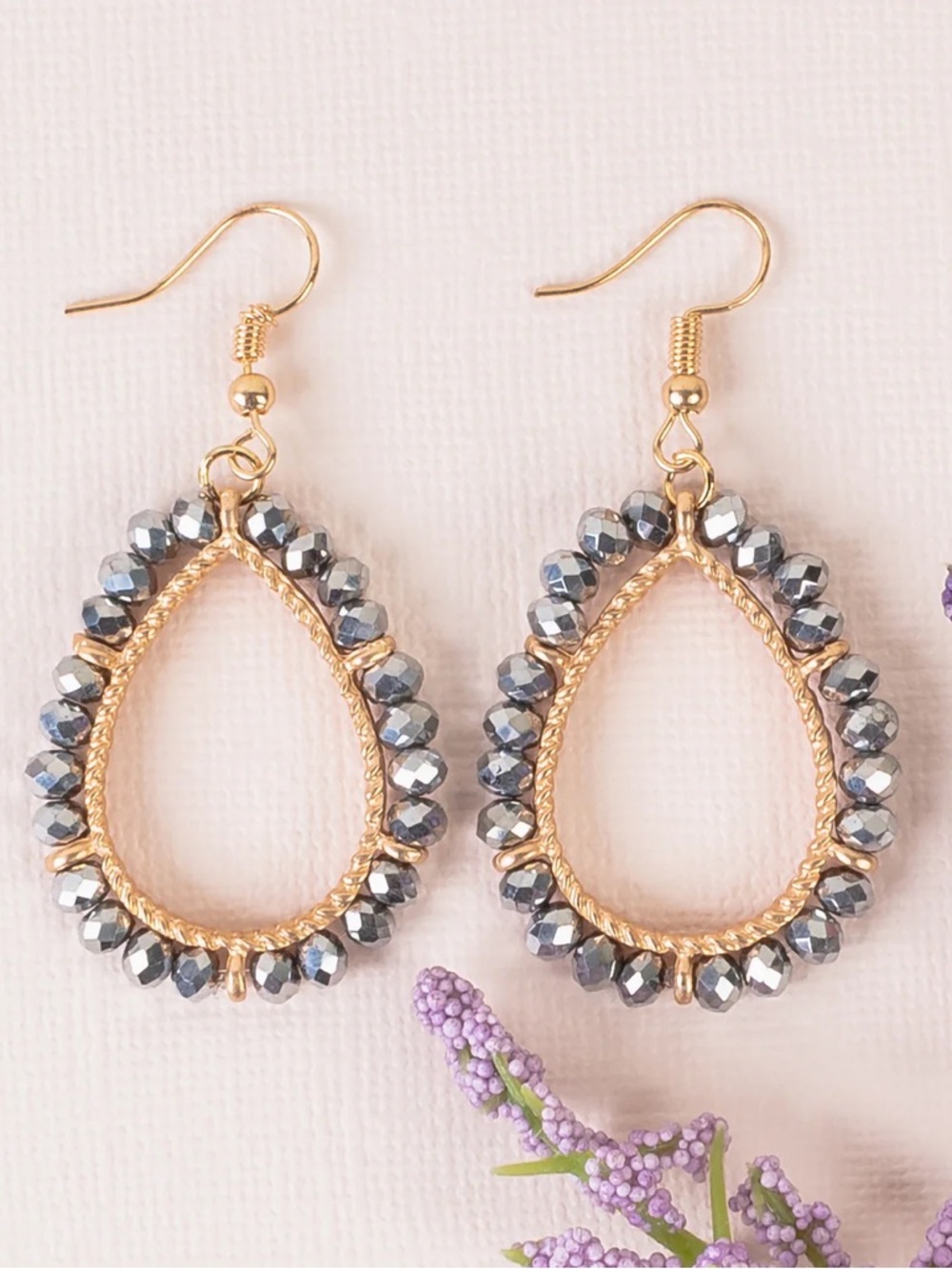 NWT! Gold Teardrop Earrings with Hematite Beads - Women's Jewelry ✨